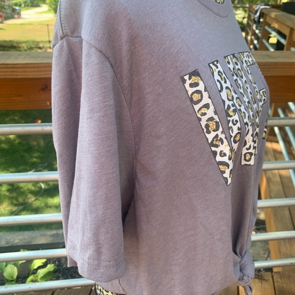 WIFE Leopard Print Bella Canvas Tshirt Size 2 XL - Picture 2 of 3